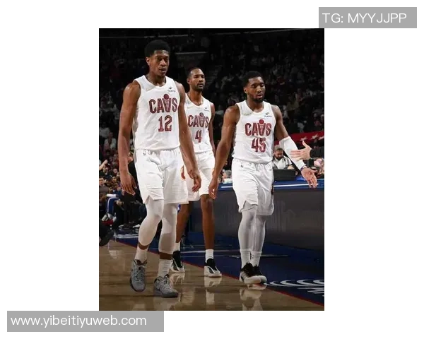 76人对决骑士首发阵容揭晓马克西乔治恩比德携手出战米切尔领衔骑士